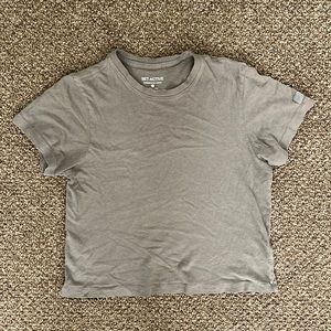 Set active mid tee, locker